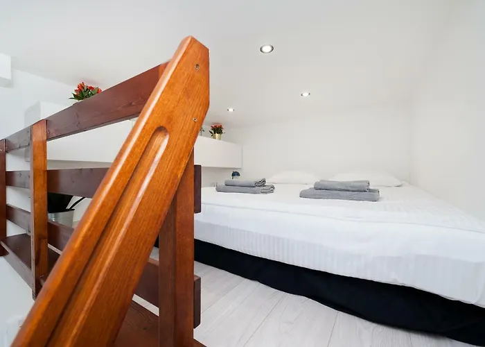 דירה Dietla 99 - By Homeprime